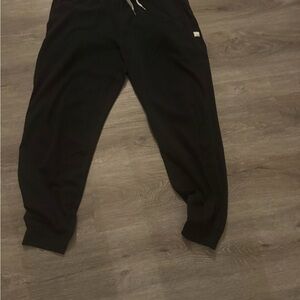Vuori Women’s Black Jogger Pants